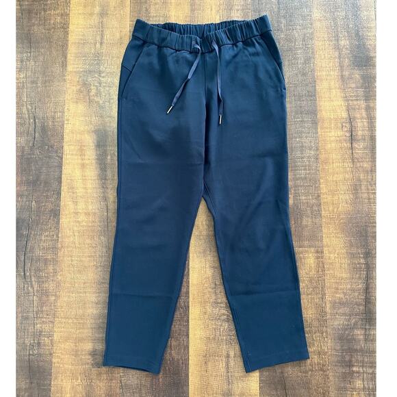 Lululemon Navy Blue On the Fly 7/8 Pants Size 8 - Picture 1 of 10
